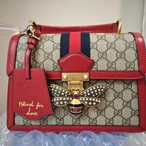 Faux Pearl Queen Margaret Red